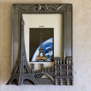 Paris Frame